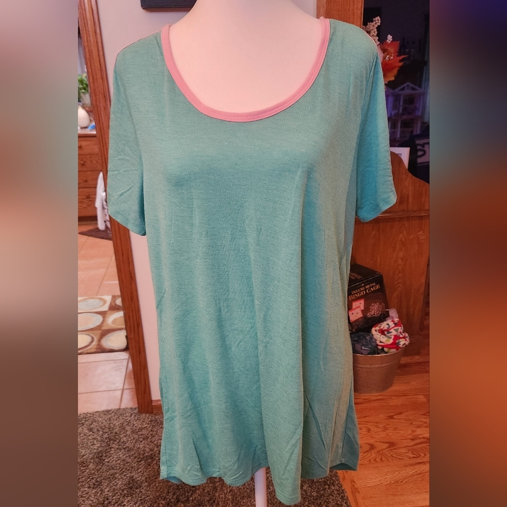 LuLaRoe Classic Tee